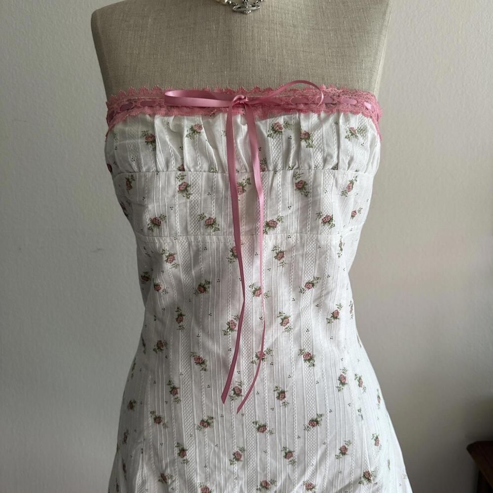 Princess Polly white floral dress with pink lace trim - Picture 2 of 6